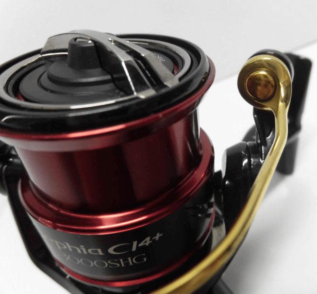 スピニングリール シャロースプール