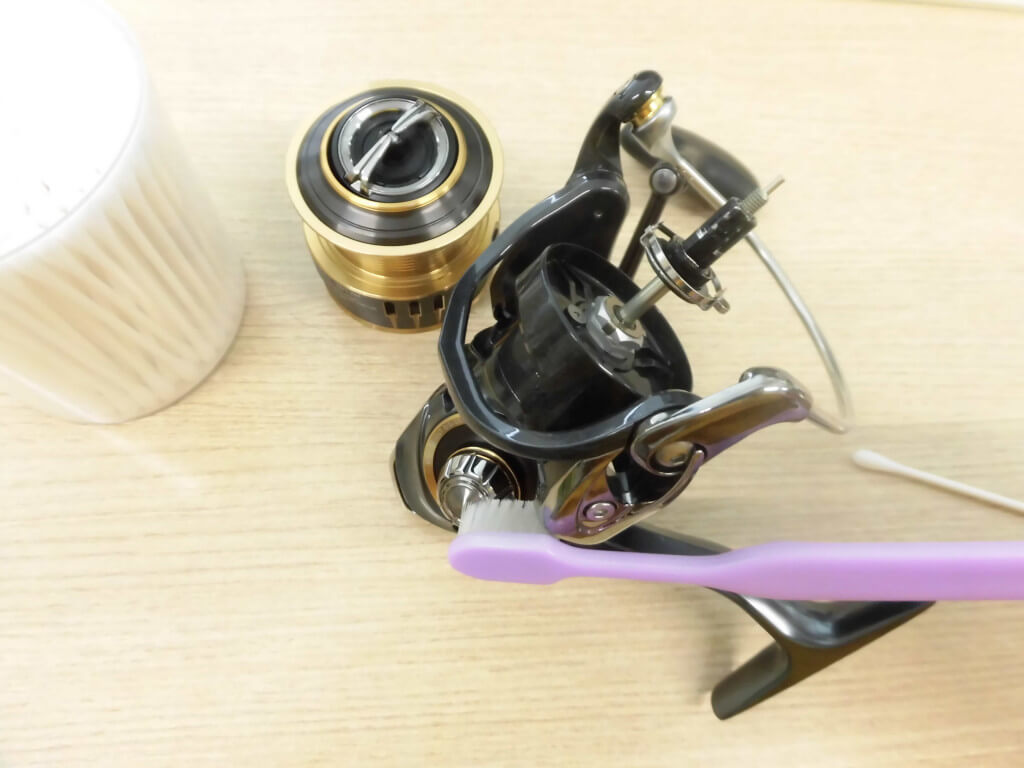 スピニングリール 掃除