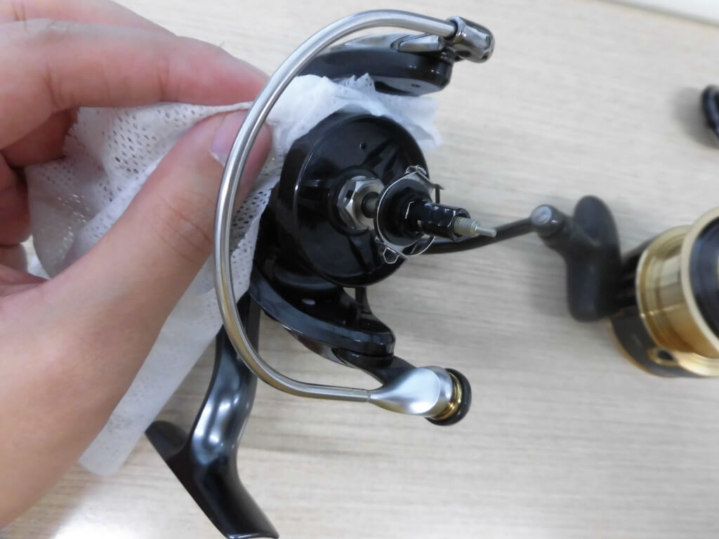 スピニングリール 掃除